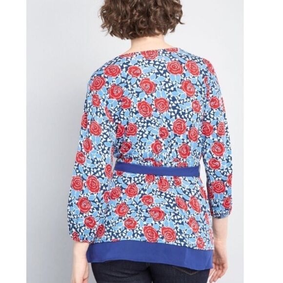 Modcloth Blue Red Floral Roses Surplice Wrap Blouse Top - Picture 9 of 9